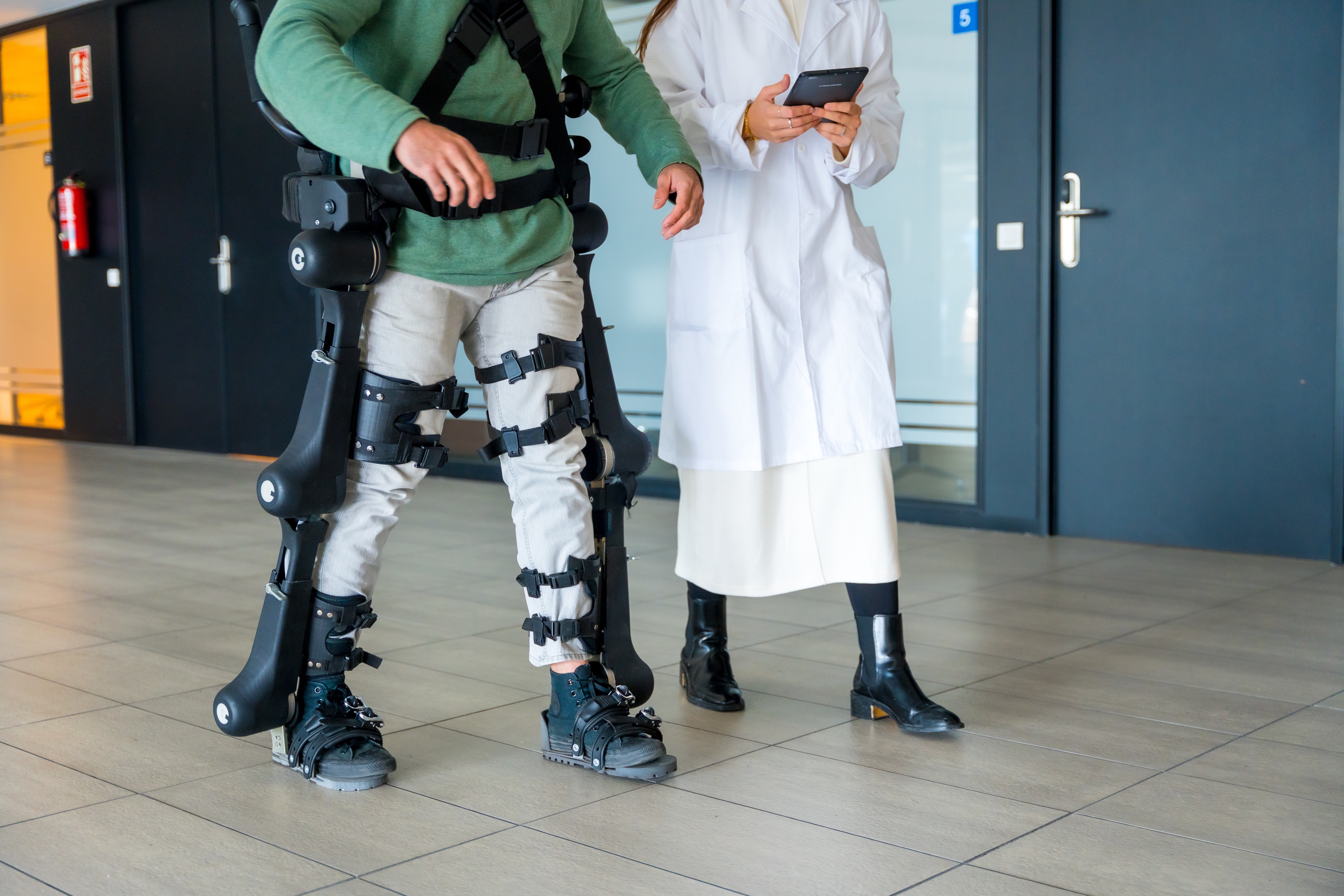 'Hank'. el exoesqueleto de Gogoa Mobility Robots para la rehabilitación de las extremidades inferiores