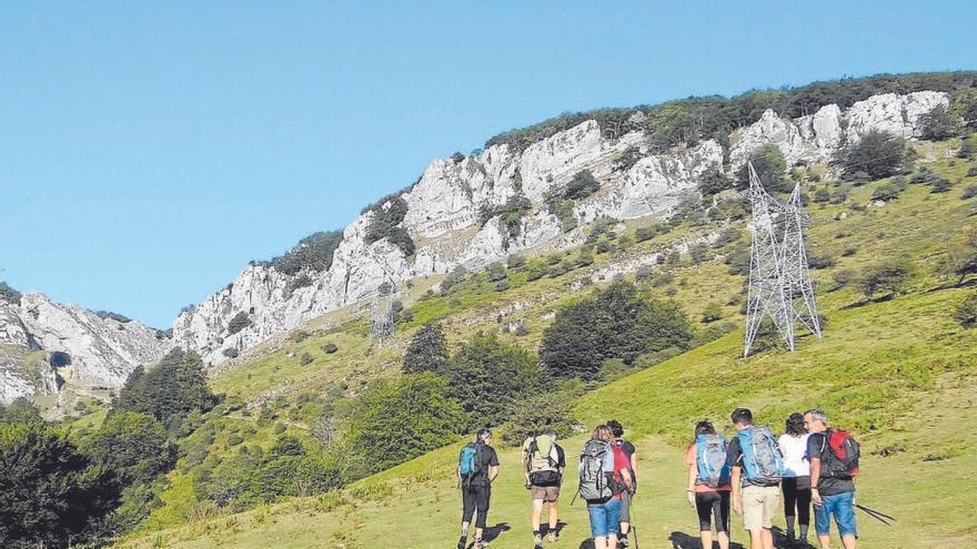 Senderistas en el Goierri