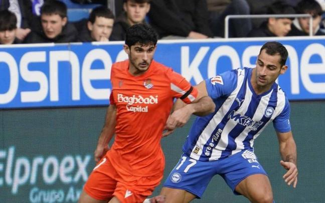 Gonçalo Guedes, en un partido contra el Alavés. ALEX LARRETXI