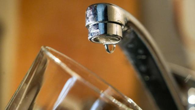 En julio el Ayuntamiento de Zuia decretó cortes nocturnos de agua entre las 22:00 y las 08:00 horas / Noticias de Álava - Jorge Muñoz.