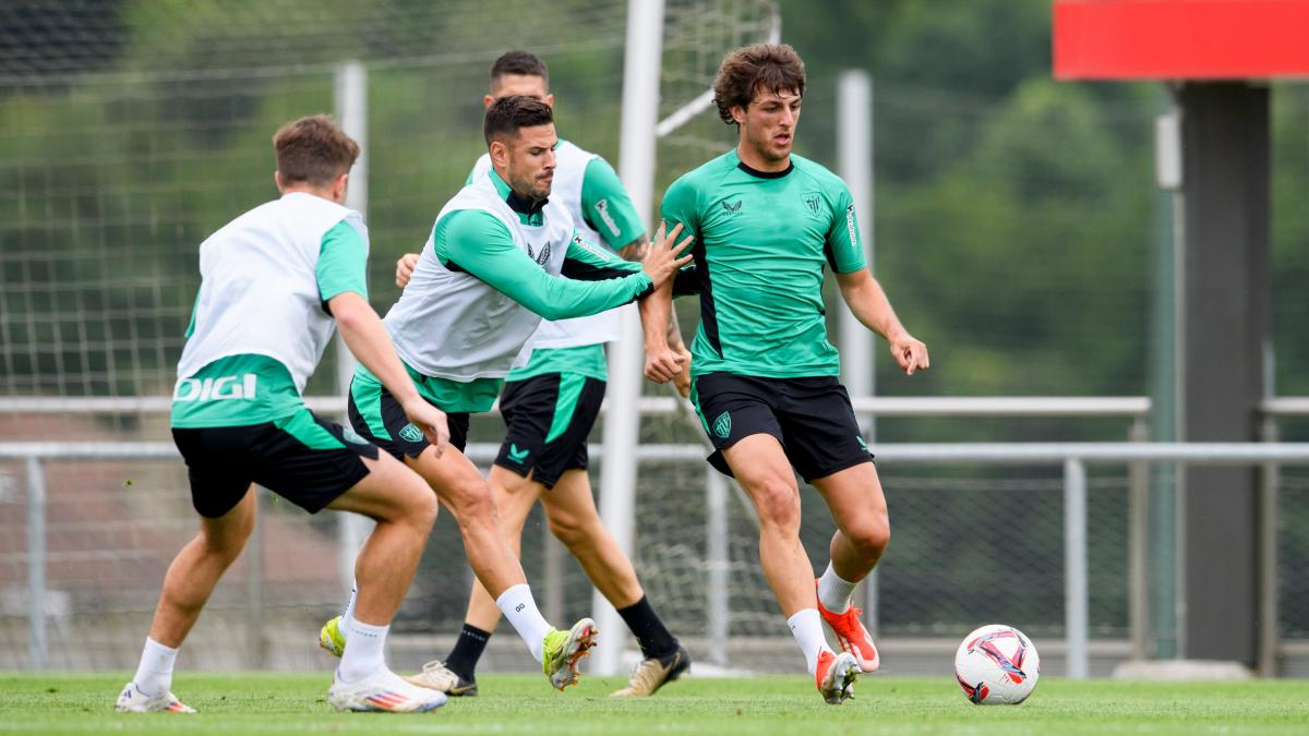 Unai Gómez y Gorka Guruzeta durante un entrenamiento en Lezama / AThletic Club