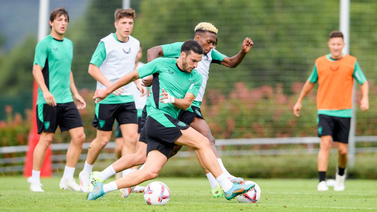 Iñigo Lekue y Álvaro Djaló en el entrenamiento / Athletic Club