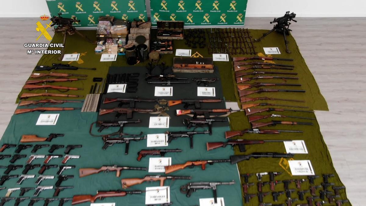 Incautación de 190 armas y y más de 17.000 cartuchos de diversos calibres en la Comarca de Pamplona DIARIO DE NOTICIAS