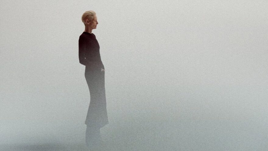 Performance de Tilda Swinton y Olivier Saillard / MUSEO GUGGENHEIM
