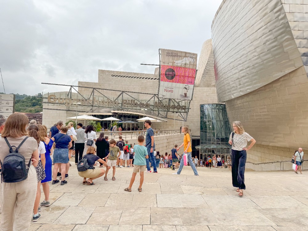 Museo Guggenheim de Bilbao. GUGGENHEIM BILBAO