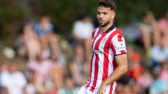 Unai Egiluz durante el partido ante el Racing / Athletic Club