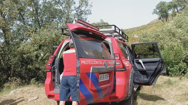 El servicio de Emergencia acudiendo al rescate del menor. / X 112 CANTABRIA