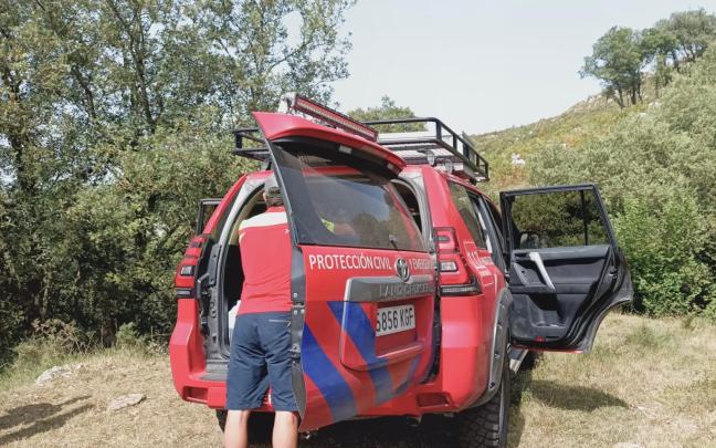 El servicio de Emergencia acudiendo al rescate del menor. / X 112 CANTABRIA