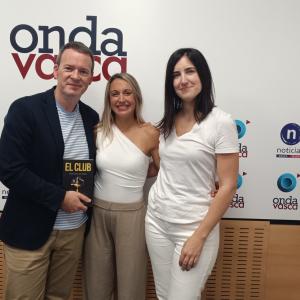 Haizea López en los estudios de Onda Vasca