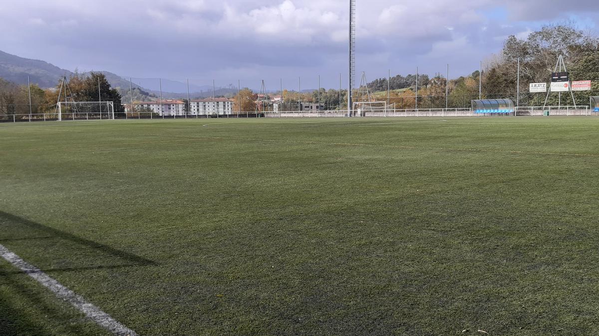 Campo de fútbol Harane de Usurbil, donde se jugó el partido N.G.