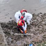 Imagen de archivo de otro rescate de los Bomberos de Bizkaia en la ría
