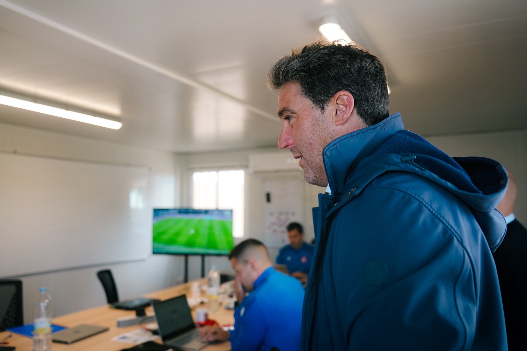 Una de las primeras tomas de contacto de Asier Goiria enfrascado en su nuevo proyecto. / CULTURAL Y DEPORTIVA LEONESA
