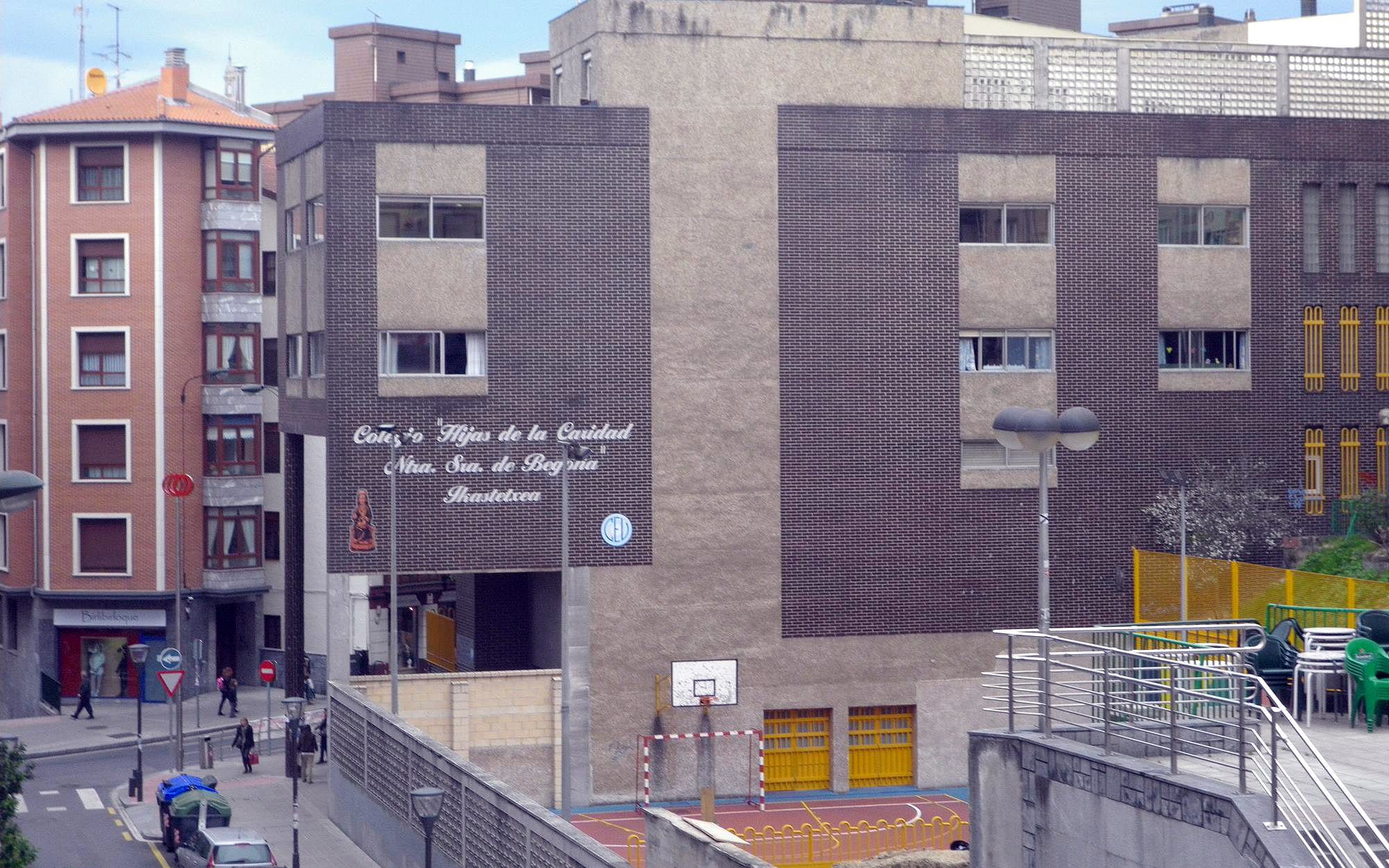 Colegio Hijas de la Caridad de Nuestra Señora de Begoña ubicado en el barrio bilbaíno de Santutxu. WEB RISTAU ESKOLA