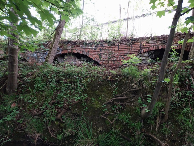 El hito de piedra que definía el límite entre Vitoria-Gasteiz y Aretxabaleta. 