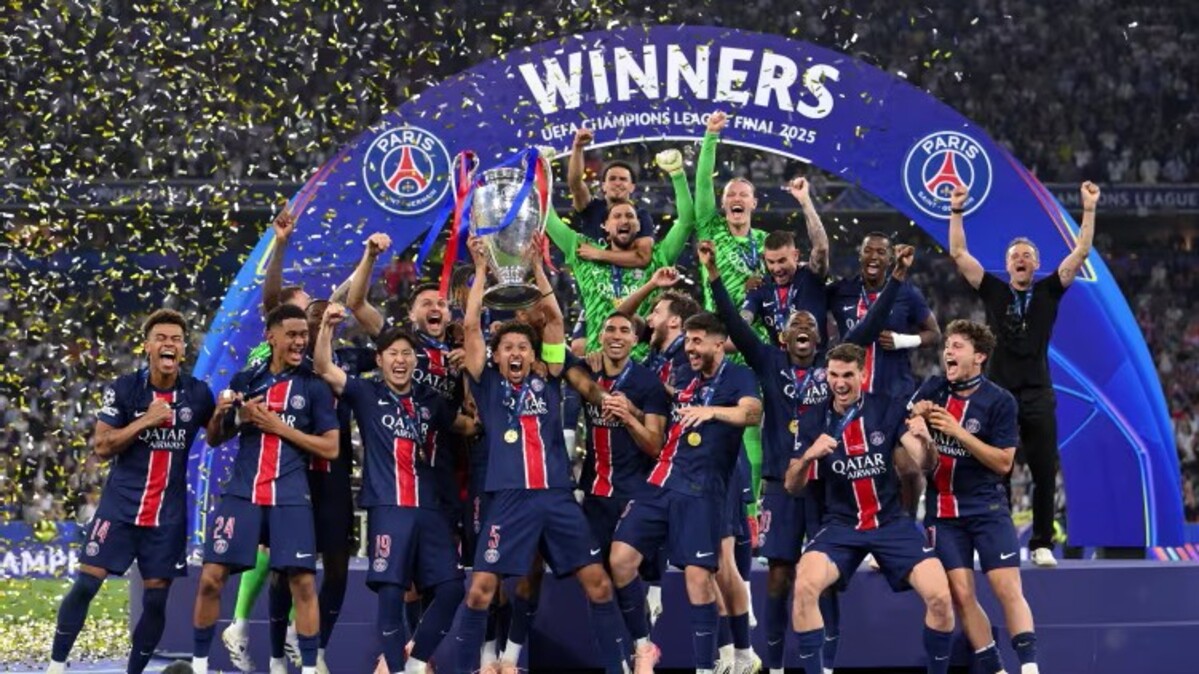 Imagen de junio pasado con el Paris Saint-Germain levantando la última Champions en Múnich. / WWW,PSG.FR
