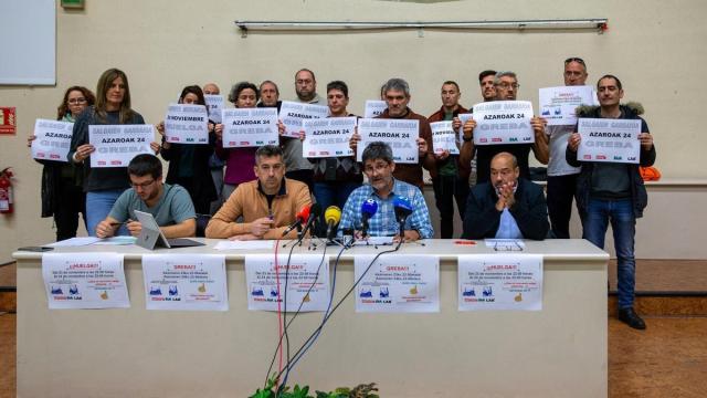 Rueda de prensa de los cuatro sindicatos del transporte de mercancías por carretera y logística. Patxi Cascante