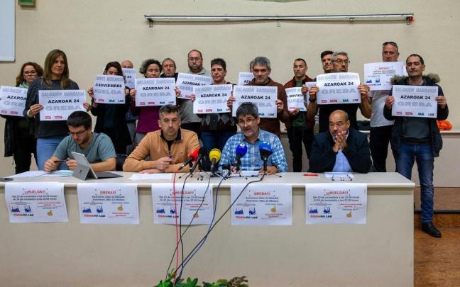 Rueda de prensa de los cuatro sindicatos del transporte de mercancías por carretera y logística. Patxi Cascante