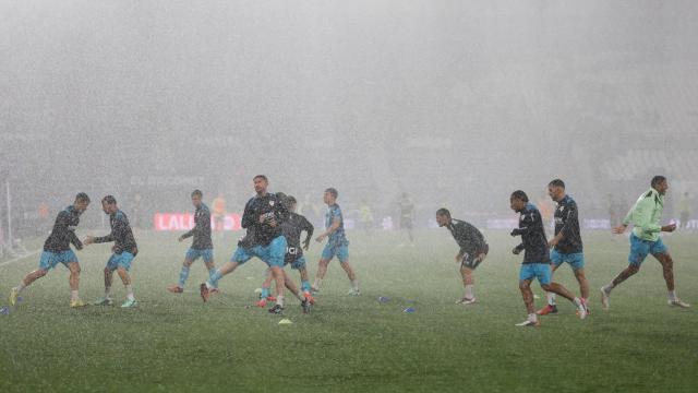 Imagen del calentamiento del Athletic y el Levante / Athletic Club