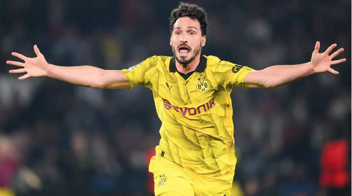 Matt Hummels celebra un gol con el Borussia. / N.G.