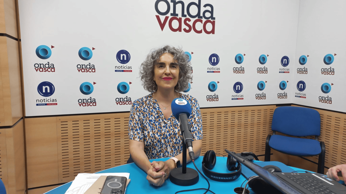 Ibone Bengoetxea en los estudios de ONDA VASCA