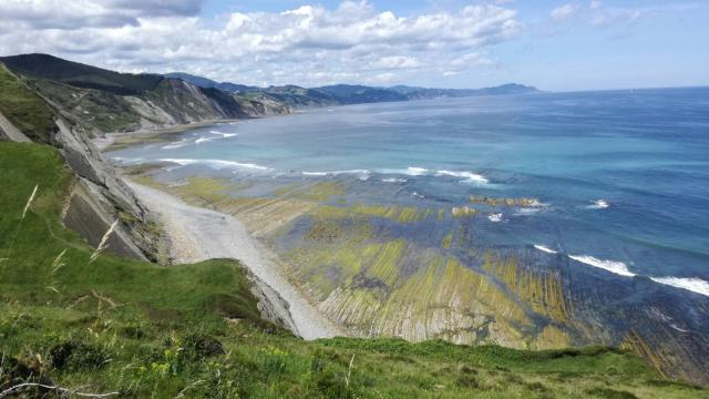 Acantilados desde el mirador de Elorriaga, en Deba