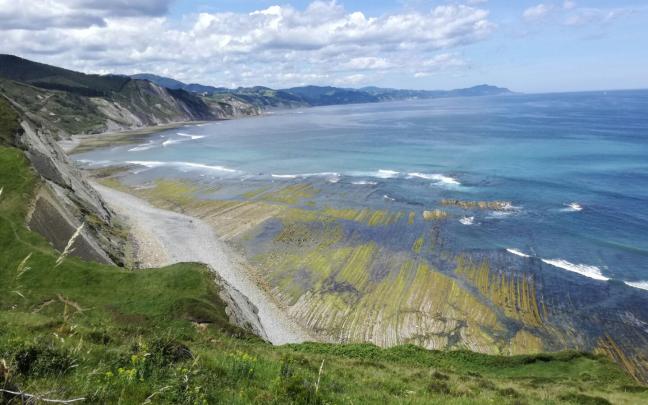 Acantilados desde el mirador de Elorriaga, en Deba
