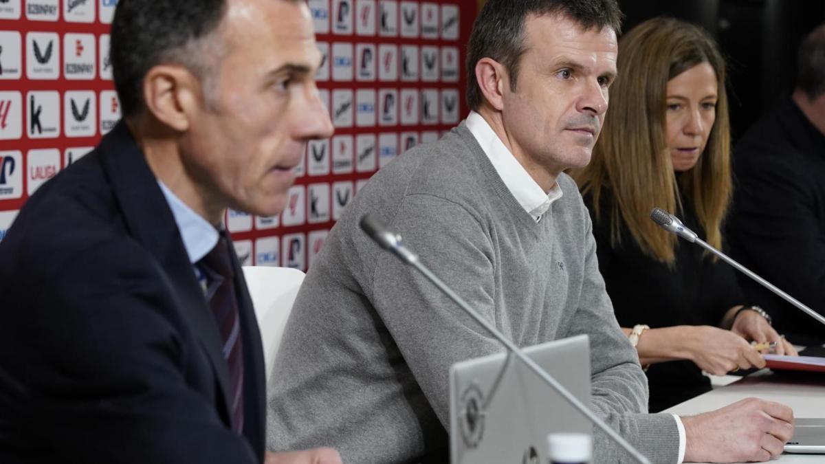 Jon Uriarte durante la comparecencia de prensa sobre la Herri Harmaila / Athletic Club