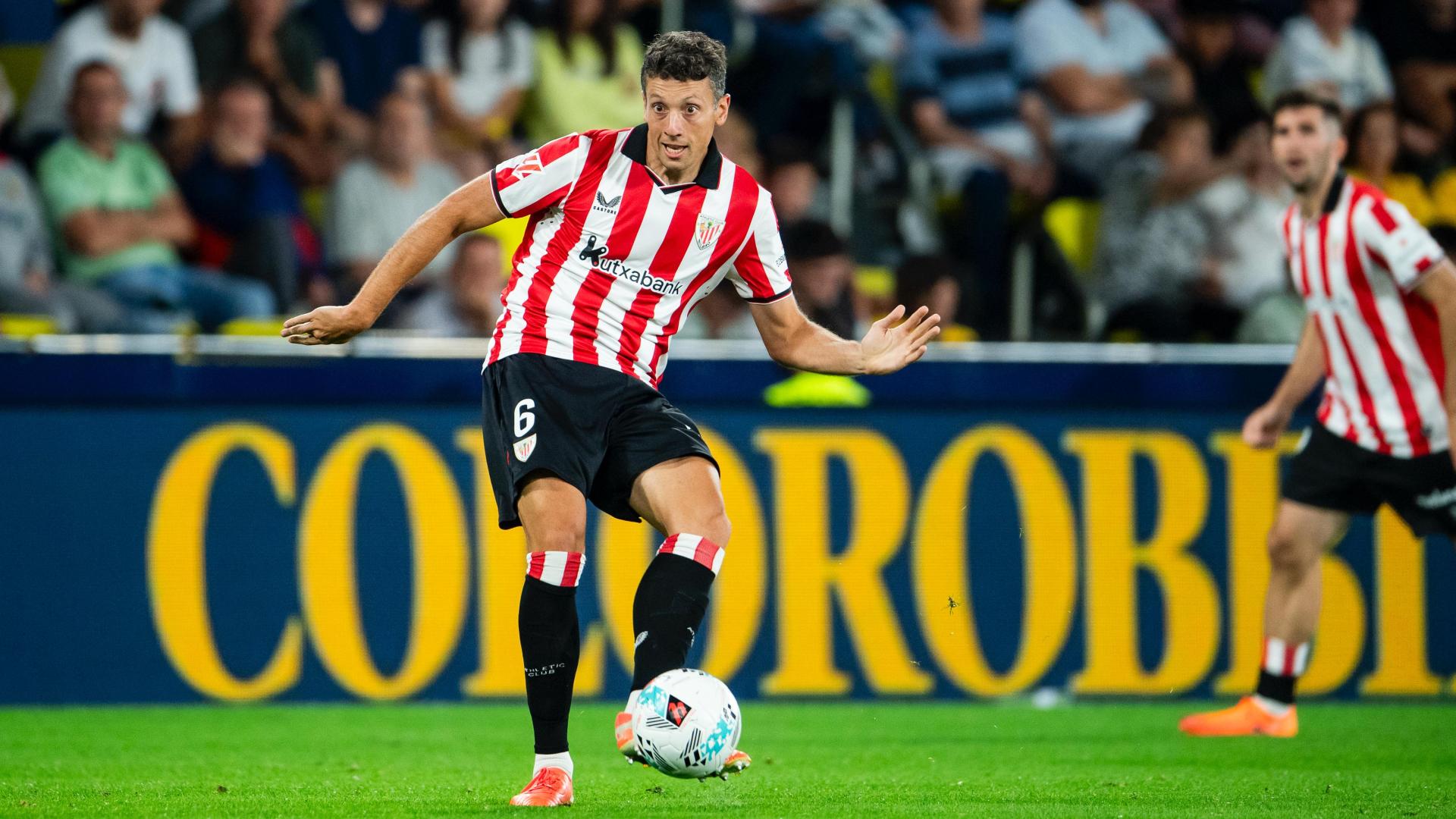 Mikel Vesga apenas pudo estar unos minutos sobre el césped de La Cerámica. / ATHLETIC CLUB