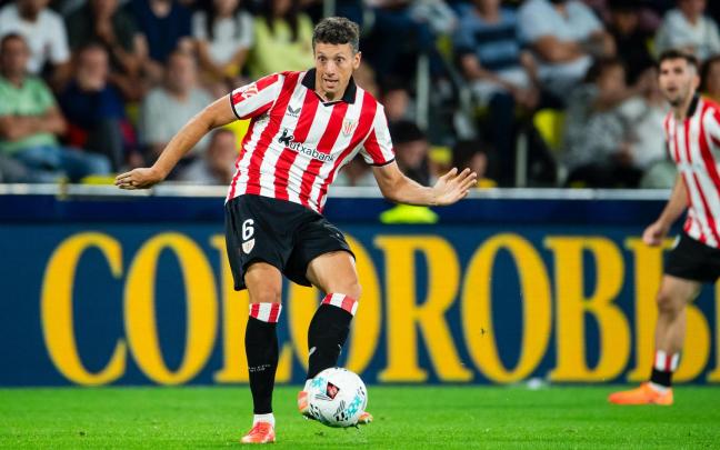 Mikel Vesga apenas pudo estar unos minutos sobre el césped de La Cerámica. / ATHLETIC CLUB