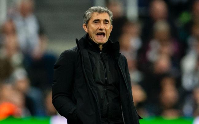 Ernesto Valverde no acaba de dar con el antídoto a los problemas que vienen aquejando esta temporada a su equipo. / ATHLETIC CLUB