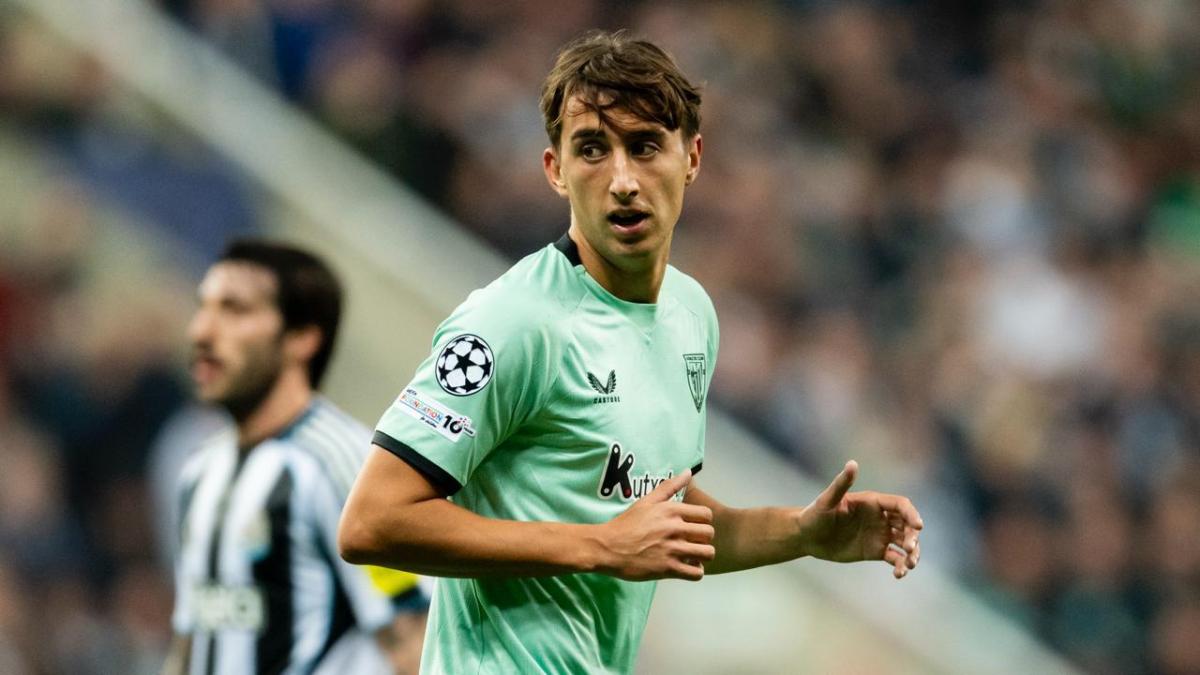 Asier Hierro, debutante junto a Selton Sánchez en Newcastle, ha vuelto a la lista de Valverde. / ATHLETIC CLUB