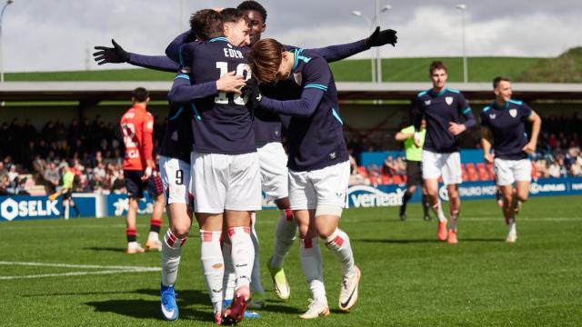 Ibai Sanz celebra el gol frente a Osasuna Promesas / Athletic Club