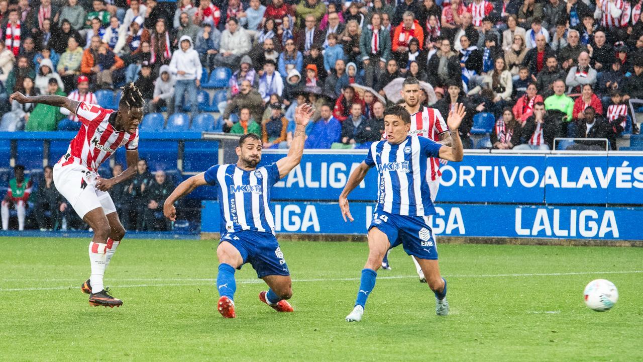 Nico Williams volvió a ser protagonista decantando, con su doblete, el derbi de Mendizrroza. / ATHLETIC CLUB