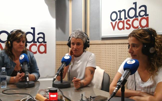 Ana Esgueva, Garbiñe Rodríguez y Amagoia Palacios, entrevistadas en Las Mañanas de Onda Vasca