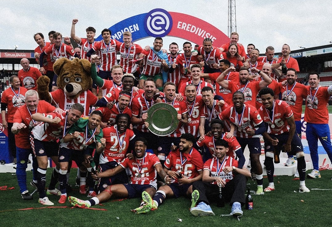 El PSV celebrando el título de la Eredivisie. Foto: PSV