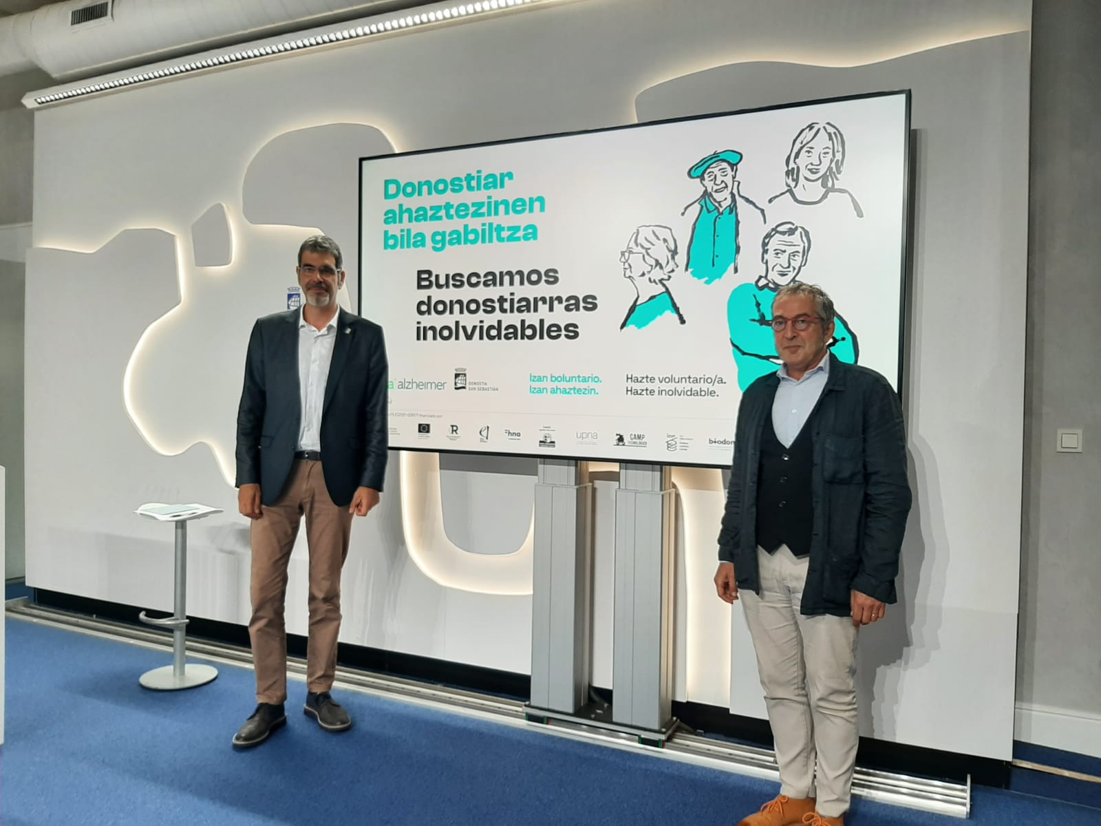 El alcalde Eneko Goia y el doctor Pablo Martínez-Lage, en la presentación de CITA GO-ON