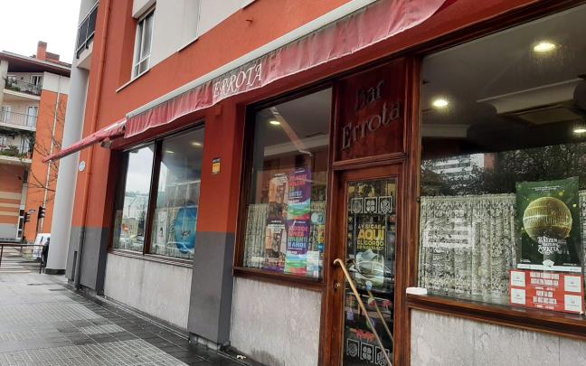 Bar Errota de Donostia, donde se ha vendido uno de los décimos de El Gordo de La Lotería de Navidad