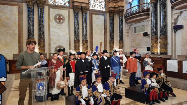 Presentación de la Tamborrada Infantil esta mañana en Donostia