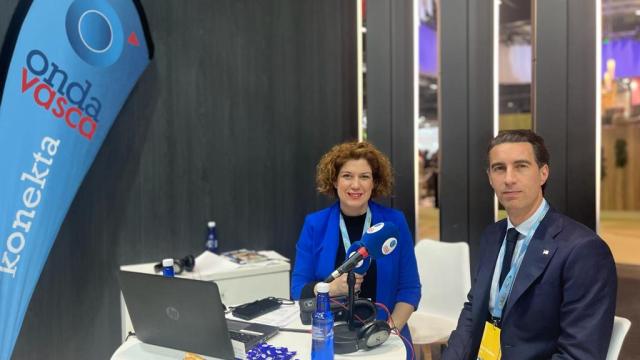 Xabier Otxandiano en el set de Onda Vasca, esta mañana, en Fitur