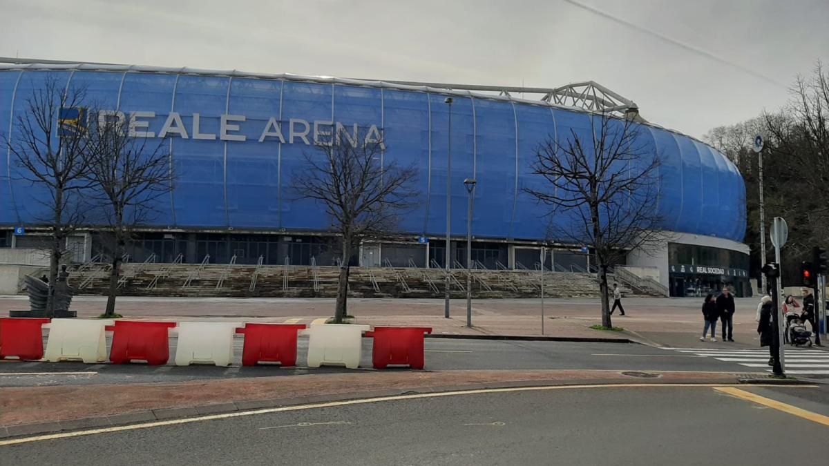 Imagen del entorno del Reale Arena, esta mañana, todavía en calma