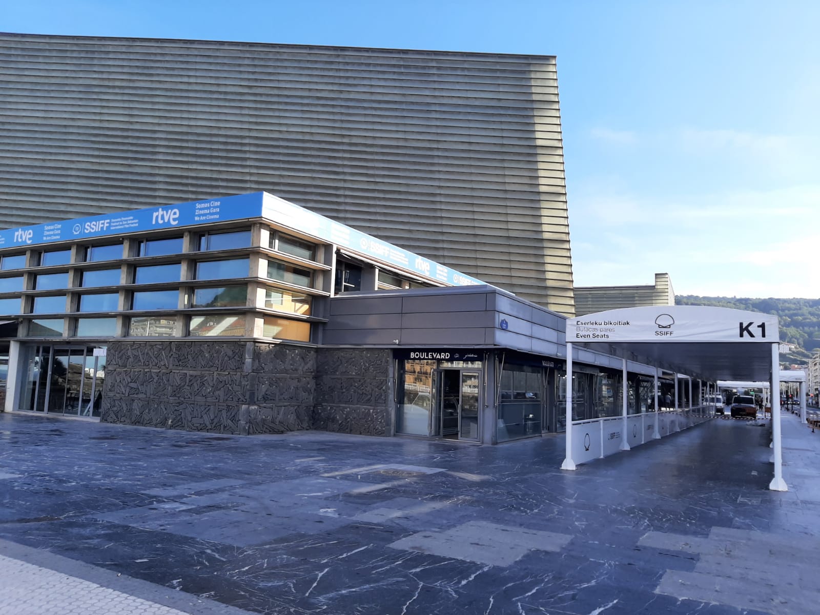 Donostia se prepara para el Zinemaldia
