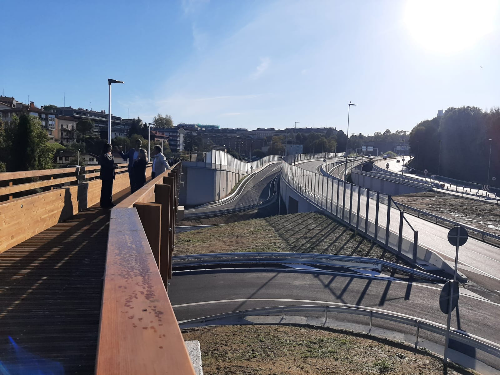 Las autoridades visitan esta mañana el enlace de Marrutxipi, recién abierto