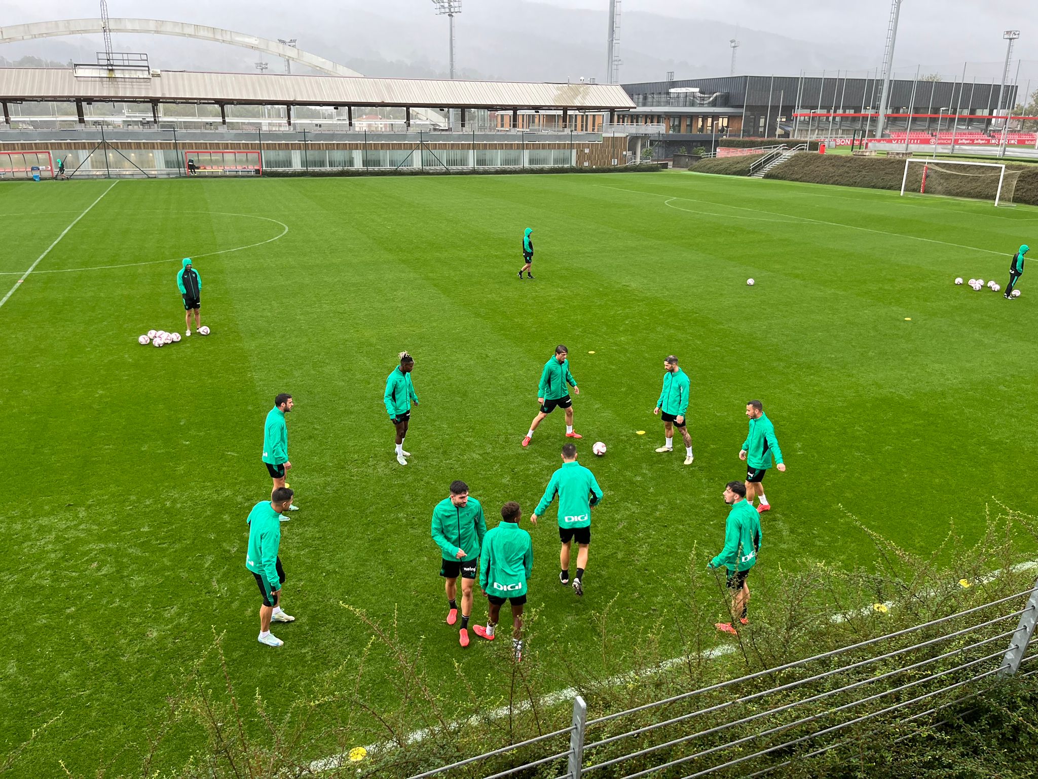 Imagen del entrenamiento de esta mañana en Lezama