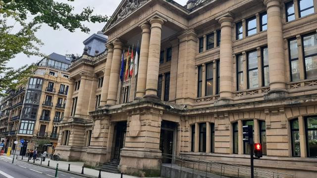 Esta mañana ha comenzado en la Audiencia de Gipuzkoa el segundo juicio por la muerte de Santi Coca