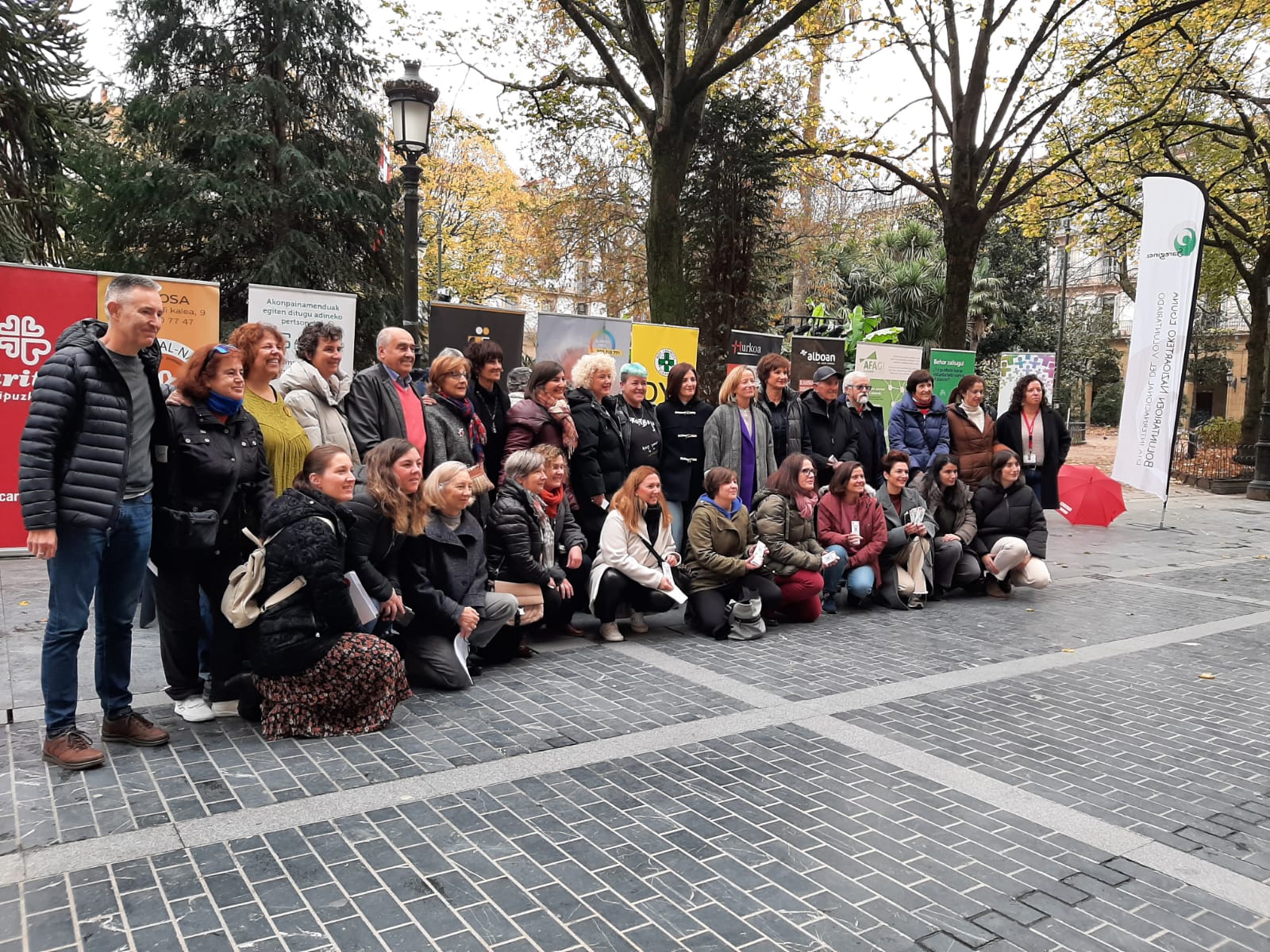 Acto celebrado por los voluntarios de Sareginez, en Donostia, con motivo del Día Internacional del Voluntariado