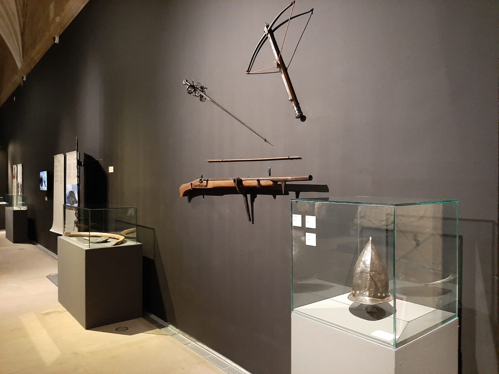 Imagen de la exposición 'Ipuscua, 1.000 años. De Ipuscua a Gipuzkoa, 1025 - 2025' Imagen de la exposición 'Ipuscua, 1.000 años. De Ipuscua a Gipuzkoa, 1025 - 2025'