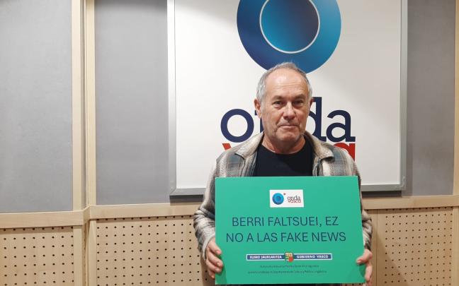 Santi Ugalde, en el estudio de Onda Vasca, ha sido nuestro 'Nor de Nor' de esta semana
