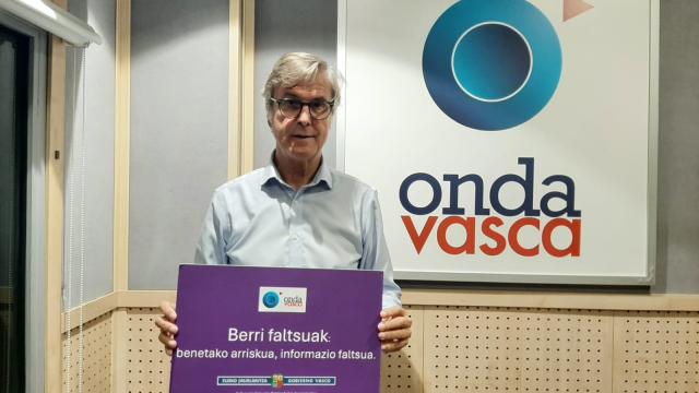 El neurólogo Gurutz Linazasoro, en el estudio de Onda Vasca