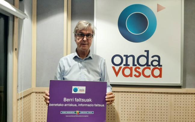 El neurólogo Gurutz Linazasoro, en el estudio de Onda Vasca