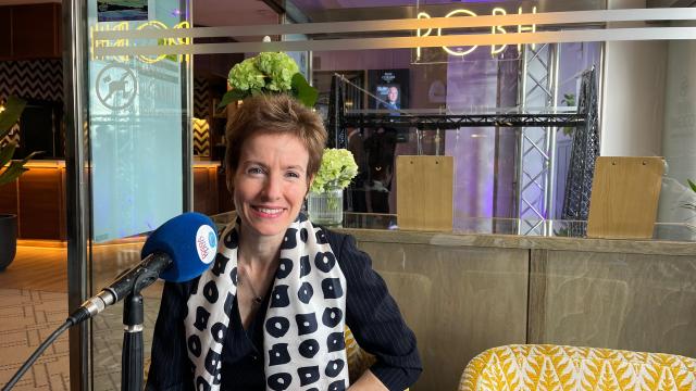 La diputada Sonia Pérez Ezkerra en el set de directo de Onda Vasca en 'Suite 2025'